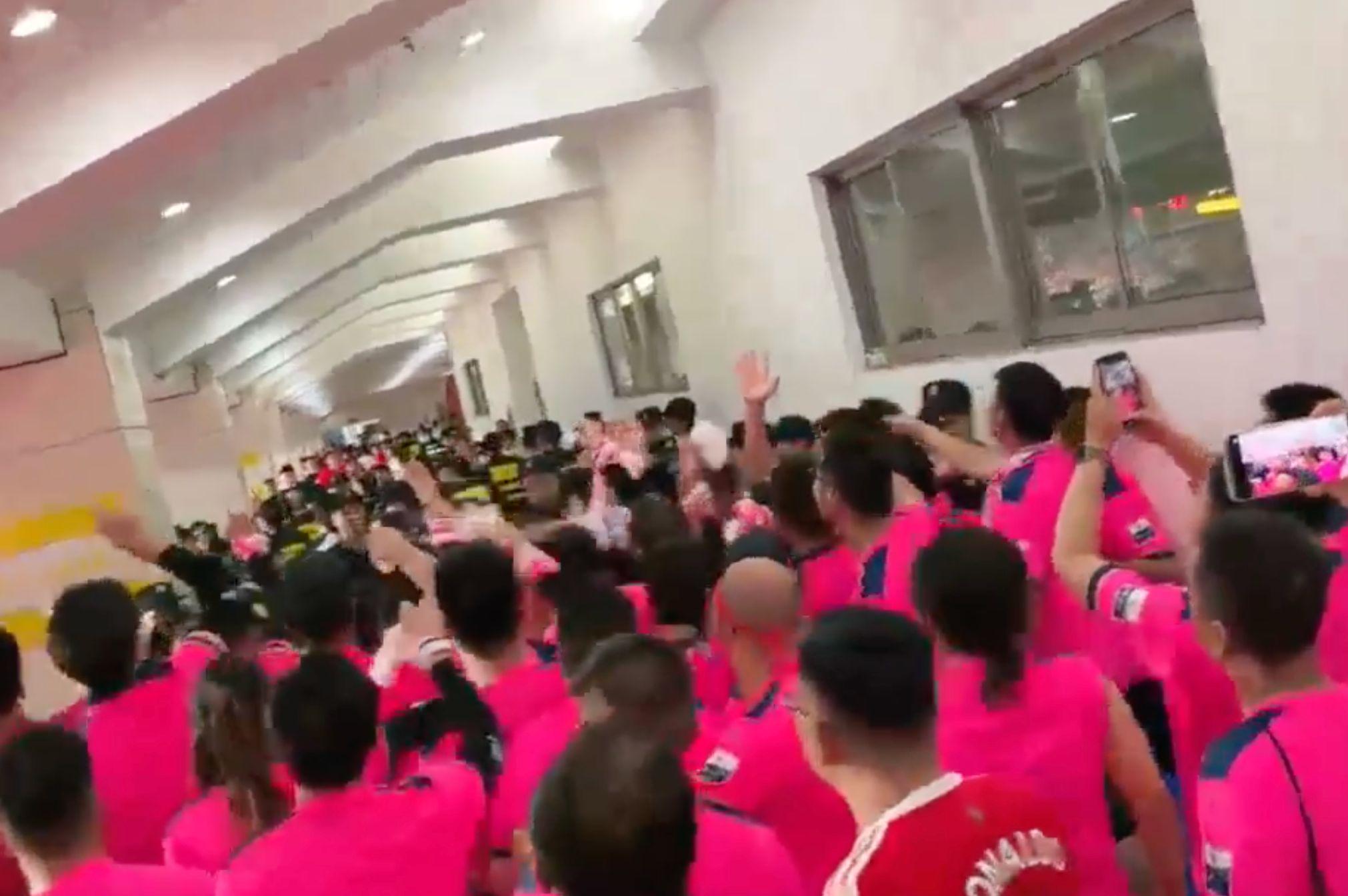镇江球迷又