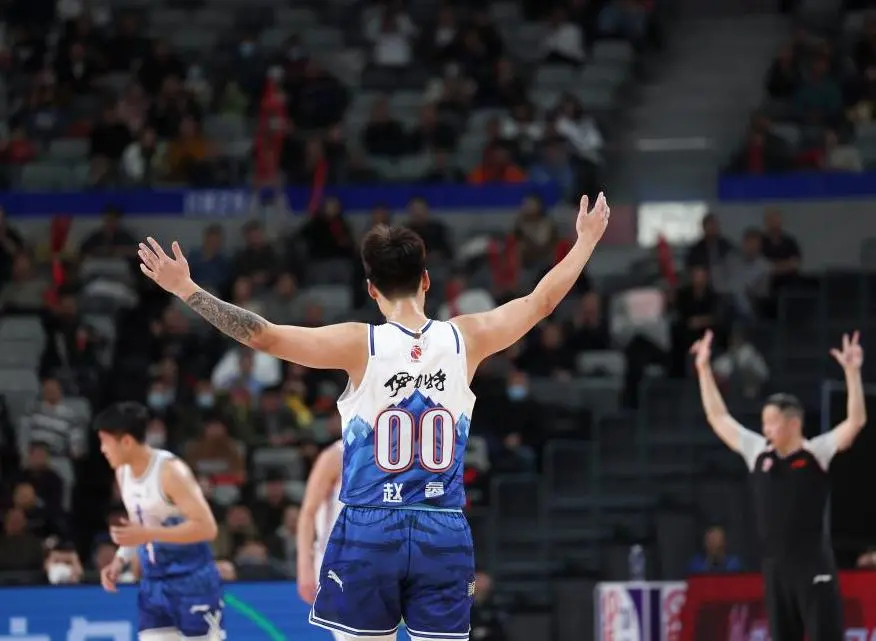 一直都是伤, 亚洲杯比赛, 出战